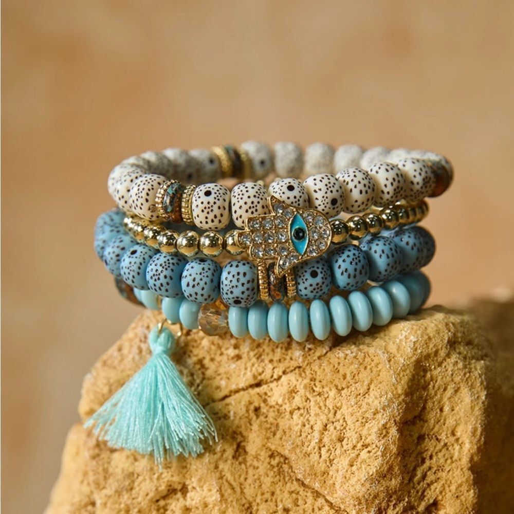 Beaded Bracelet Set Q481
